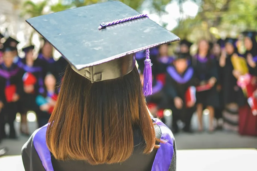 Photo student scholarships financial aid mistakes